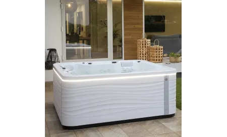 Spa Essence , jacuzzi cu 5 locuri, exterior sau interior - Aquavia Spa