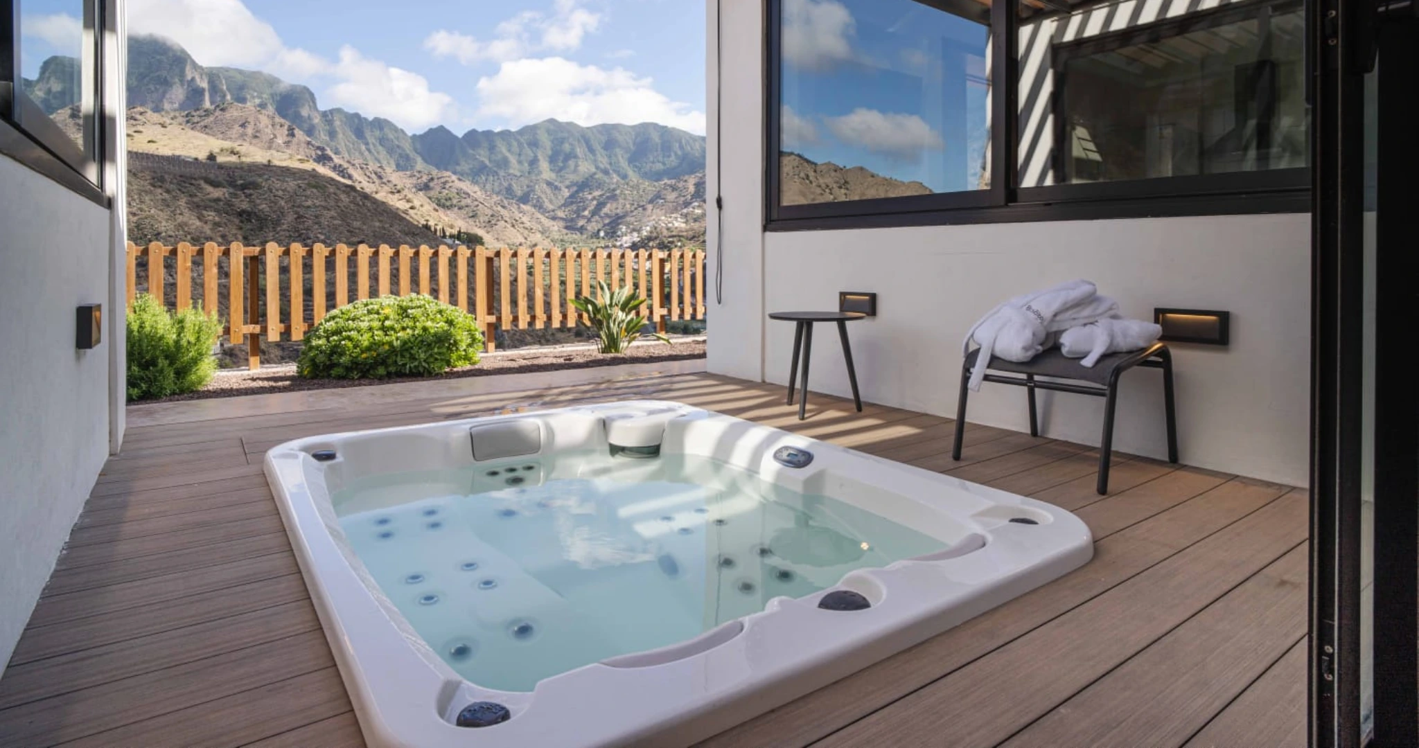 Wellness solutions for contract projects with hot tubs