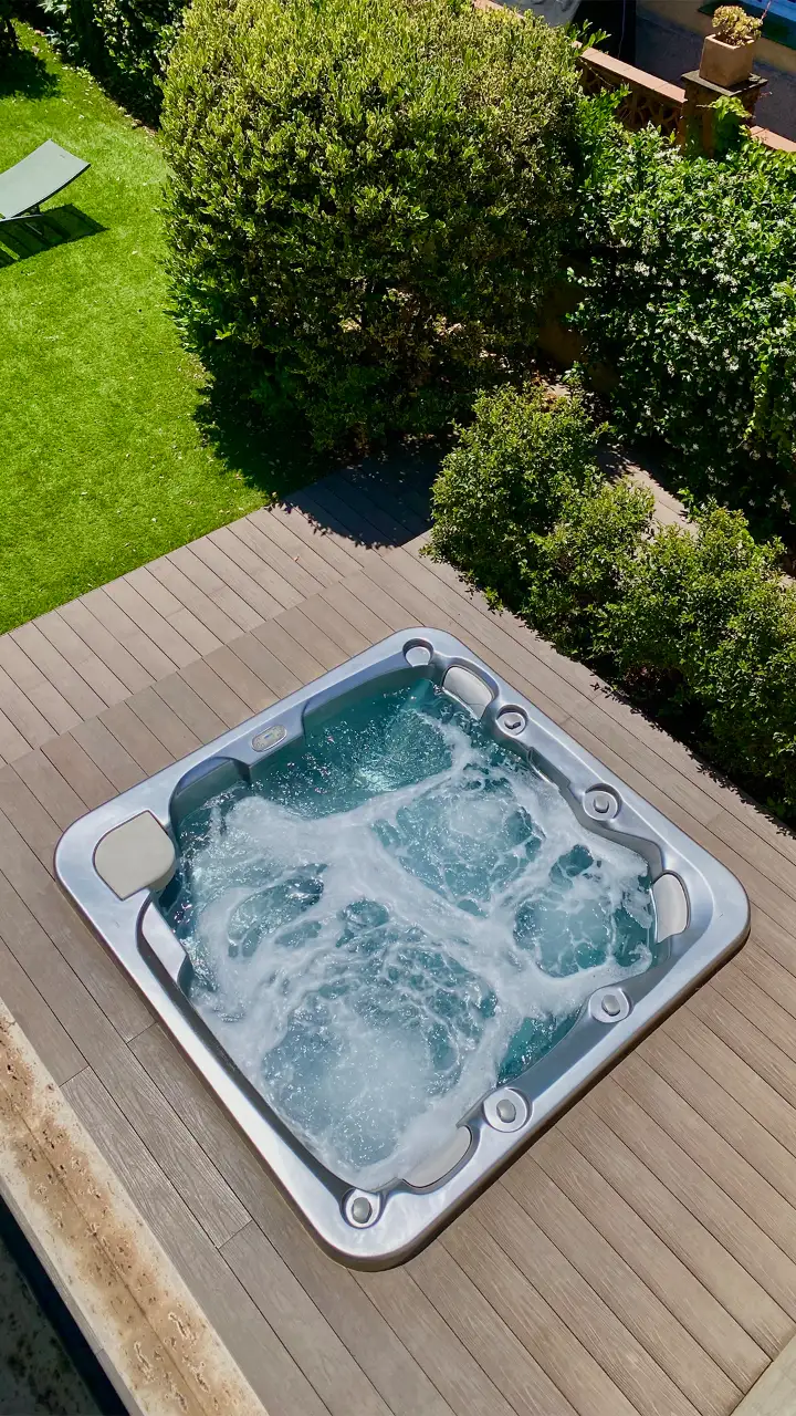 Spa Feel sa mehurićima na terasi sportske porodice