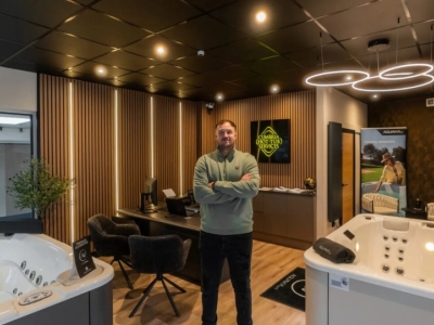 Cumbria Hot Tub Services åpner sitt nye showroom i Storbritannia