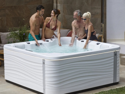 ¿Es una bañera de hidromasaje para 4 personas la opción adecuada para su familia