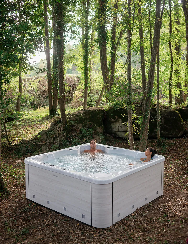 Velvet hot tub, in-ground, 5-person jacuzzi - Aquavia Spa